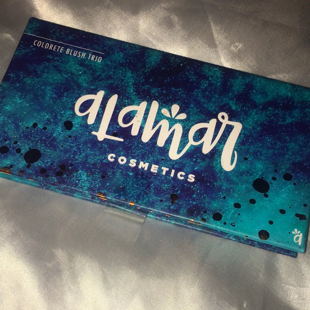 alamar Cosmetics colored blush trio